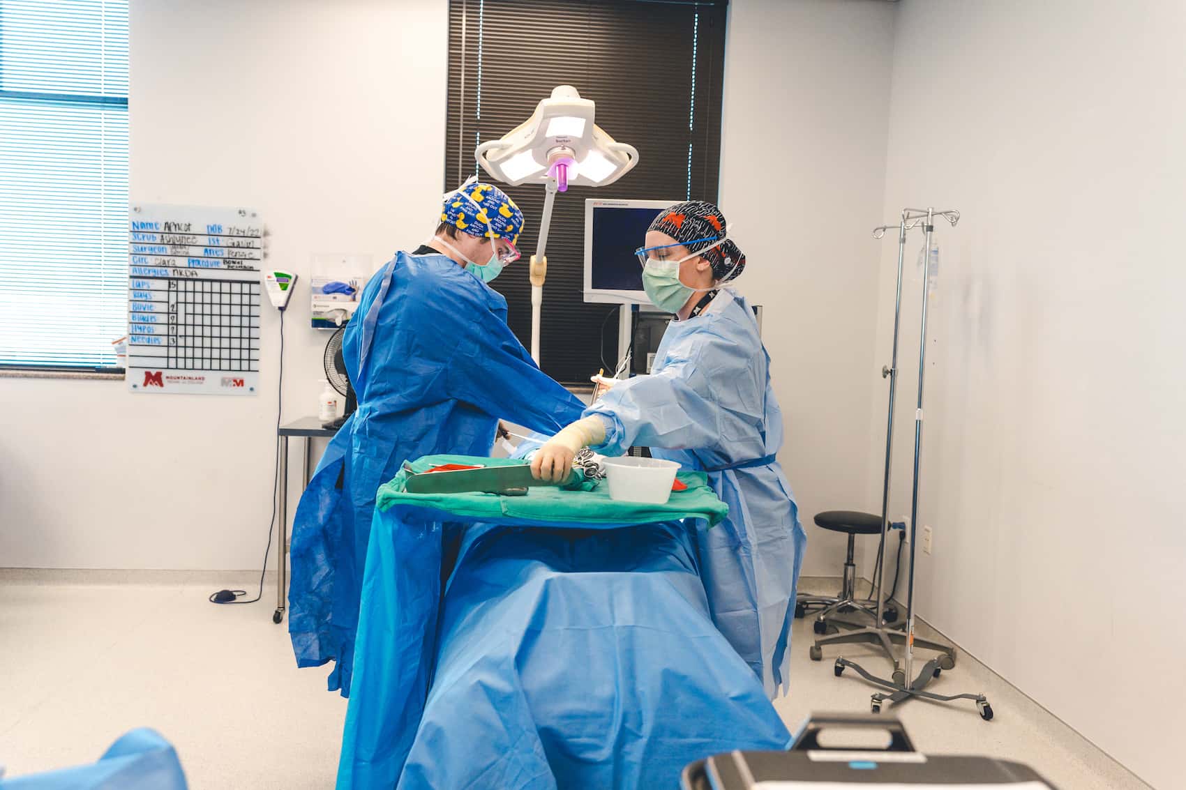 surgical-technology-390